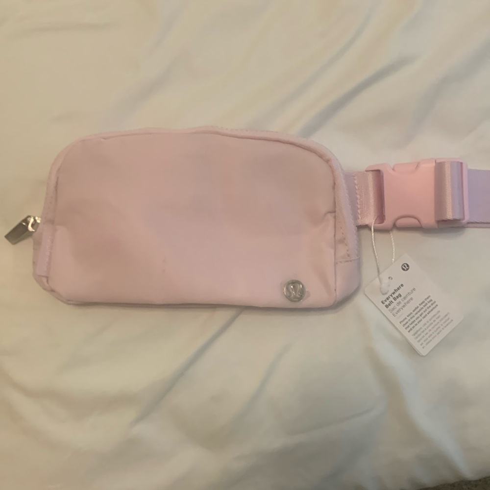 NWT lulu lemon belt bag 1L flush pink